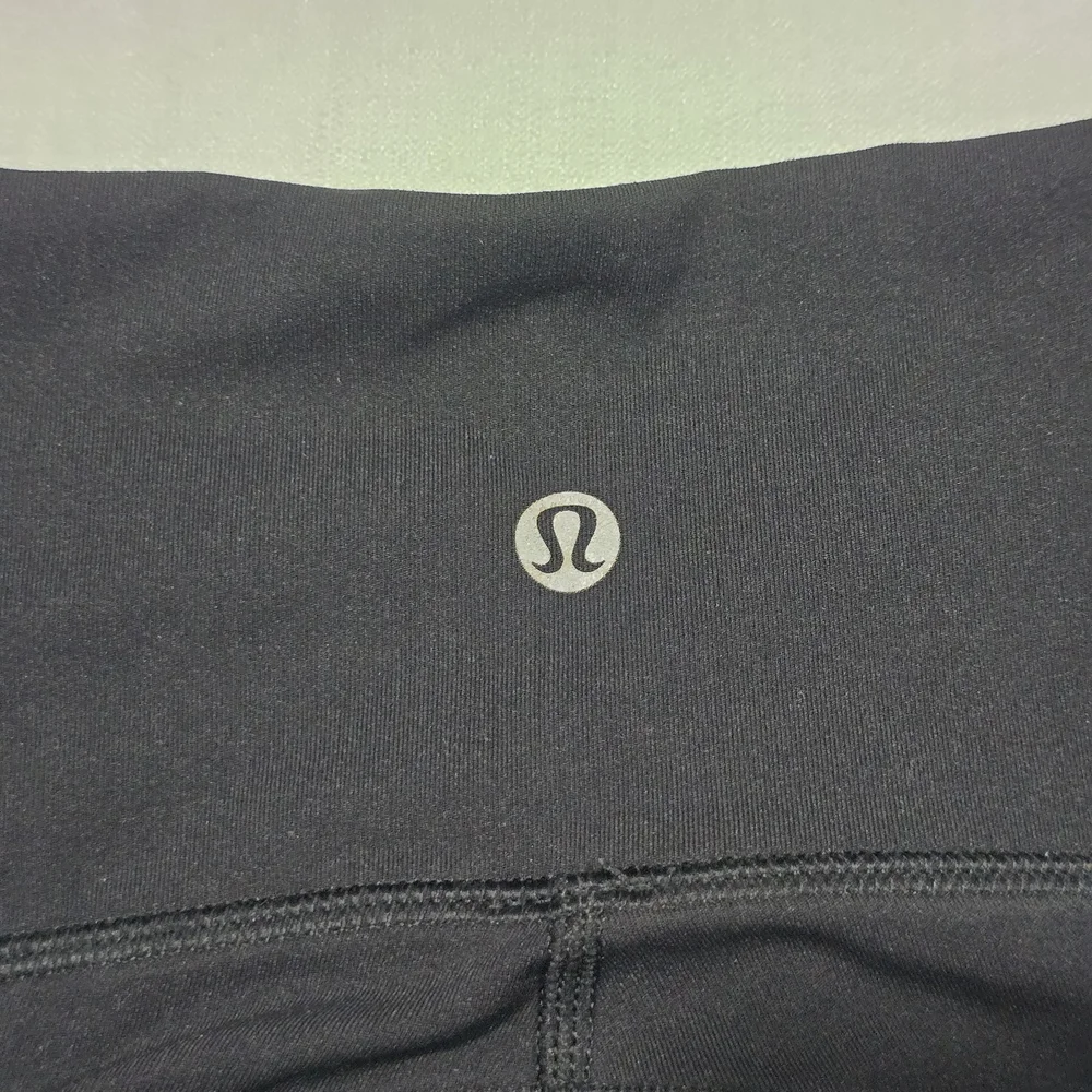 Lululemon Revitalize Black Crop Leggings Womens Size 6 - Picture 6 of 14
